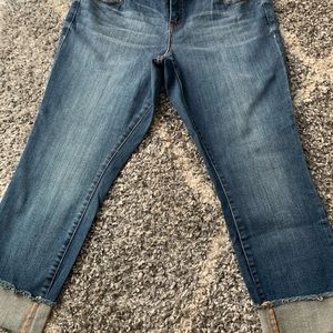 Like new denim capris